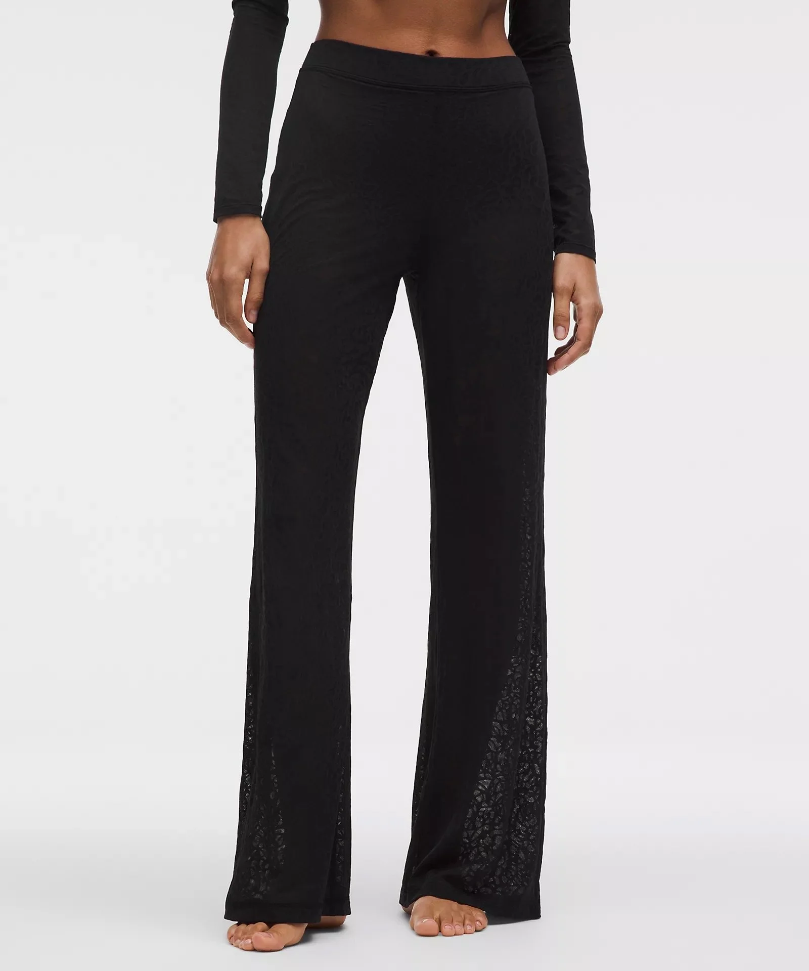 lululemon Paisley Lace Print Collection - November 2025 — EXTRA